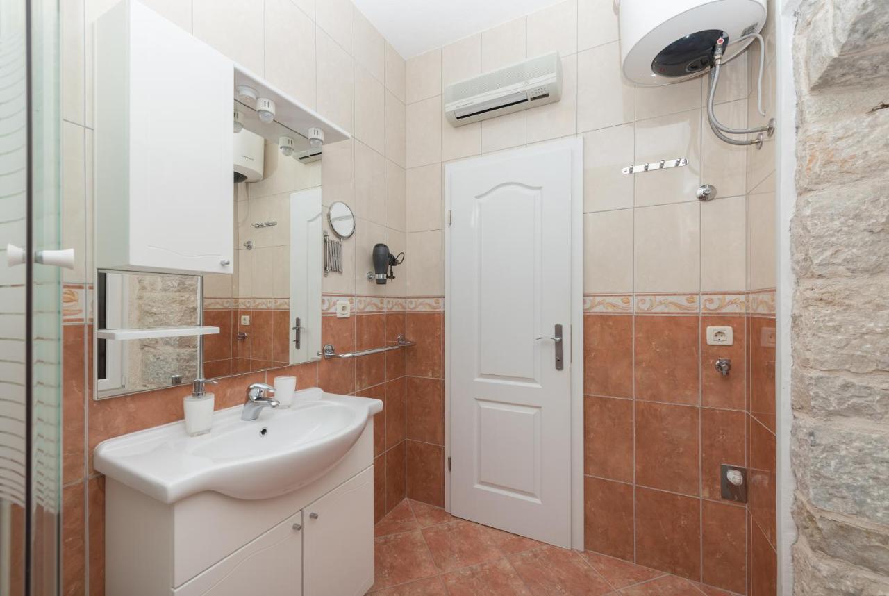Divna Villa Podgora